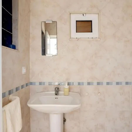 Villa Aroeiramir With Private Pool And Aroeira (Setubal)