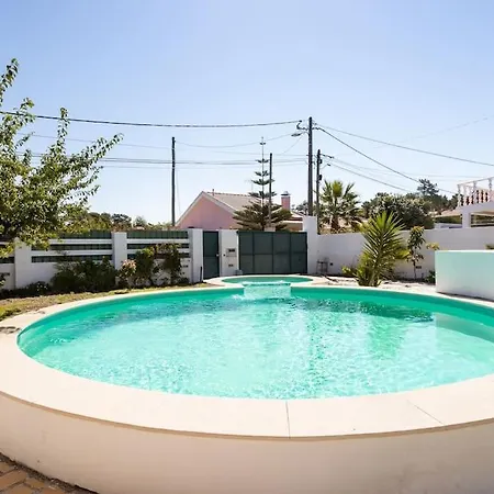 Aroeiramir With Private Pool And Aroeira (Setubal)